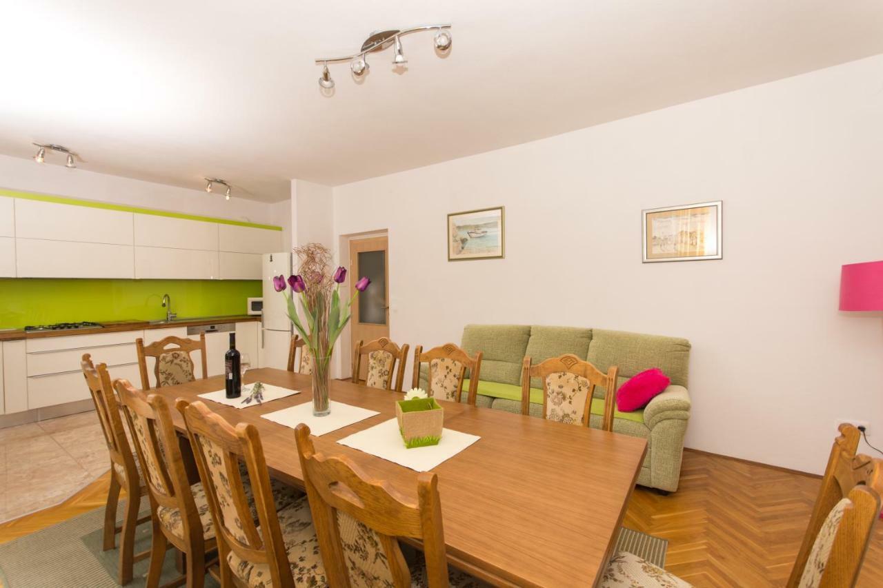 Apartman Domic Slatine Exterior foto